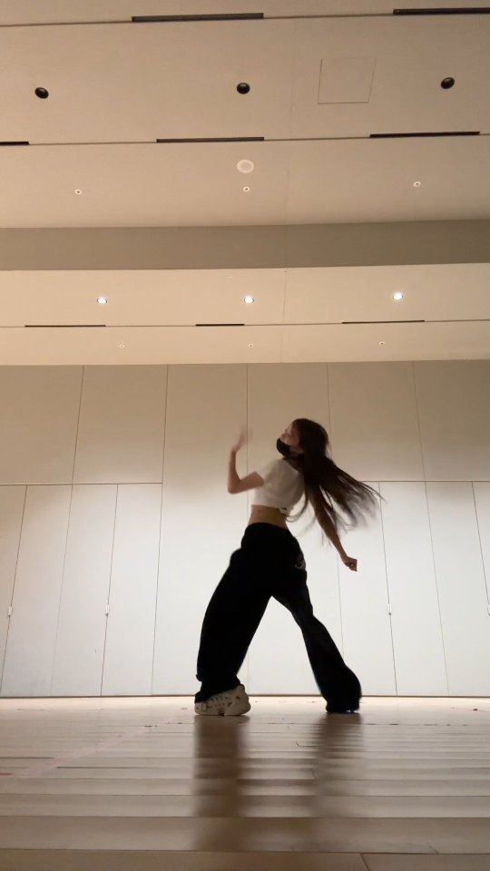 르세라핌 공식 인스타그램 이미지